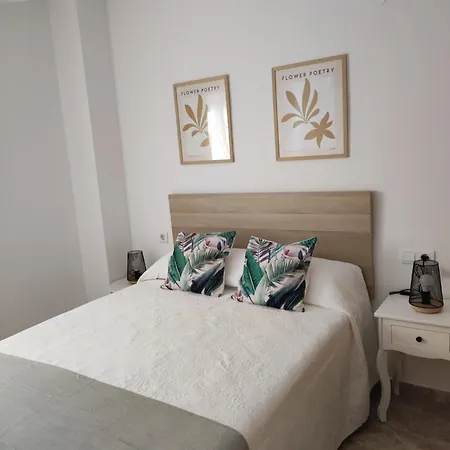 Piso Tres Con Piscina En Centro * Torremolinos