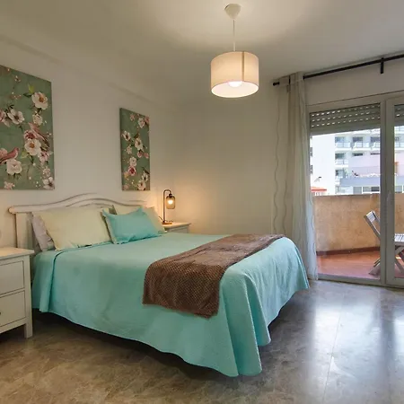 Lägenhet Piso Tres Con Piscina En Centro Torremolinos