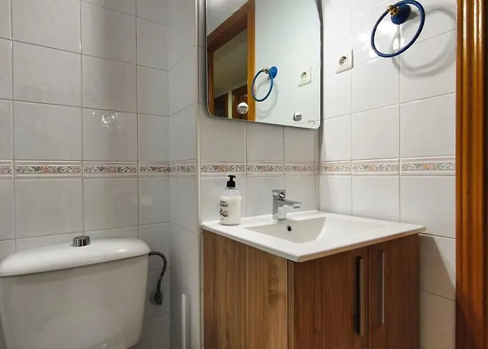 Piso Tres Con Piscina En Centro Torremolinos